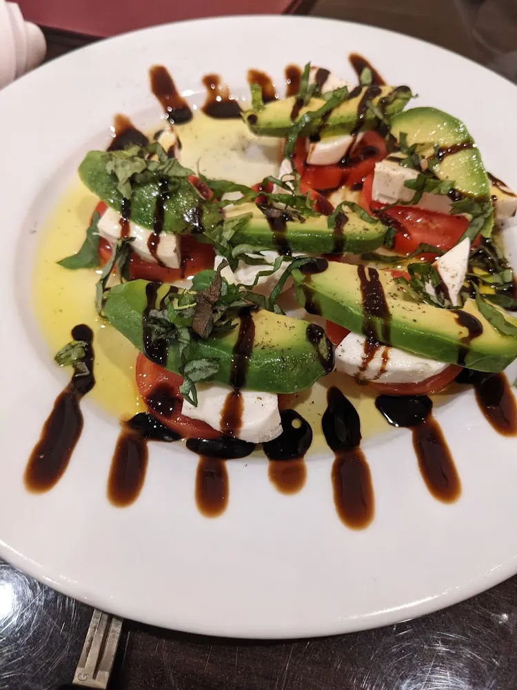 Avocado Caprese Salad
