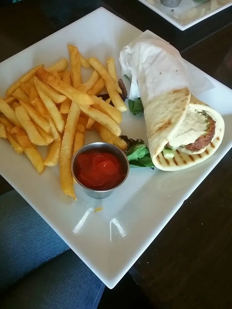 Falafel Gyro